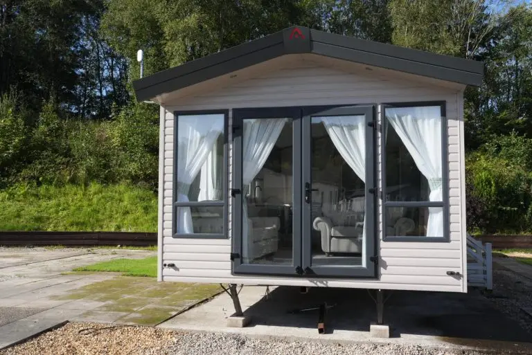2023 2 bed modern luxury caravan
